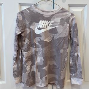Nike neutral camo long sleeve shirt